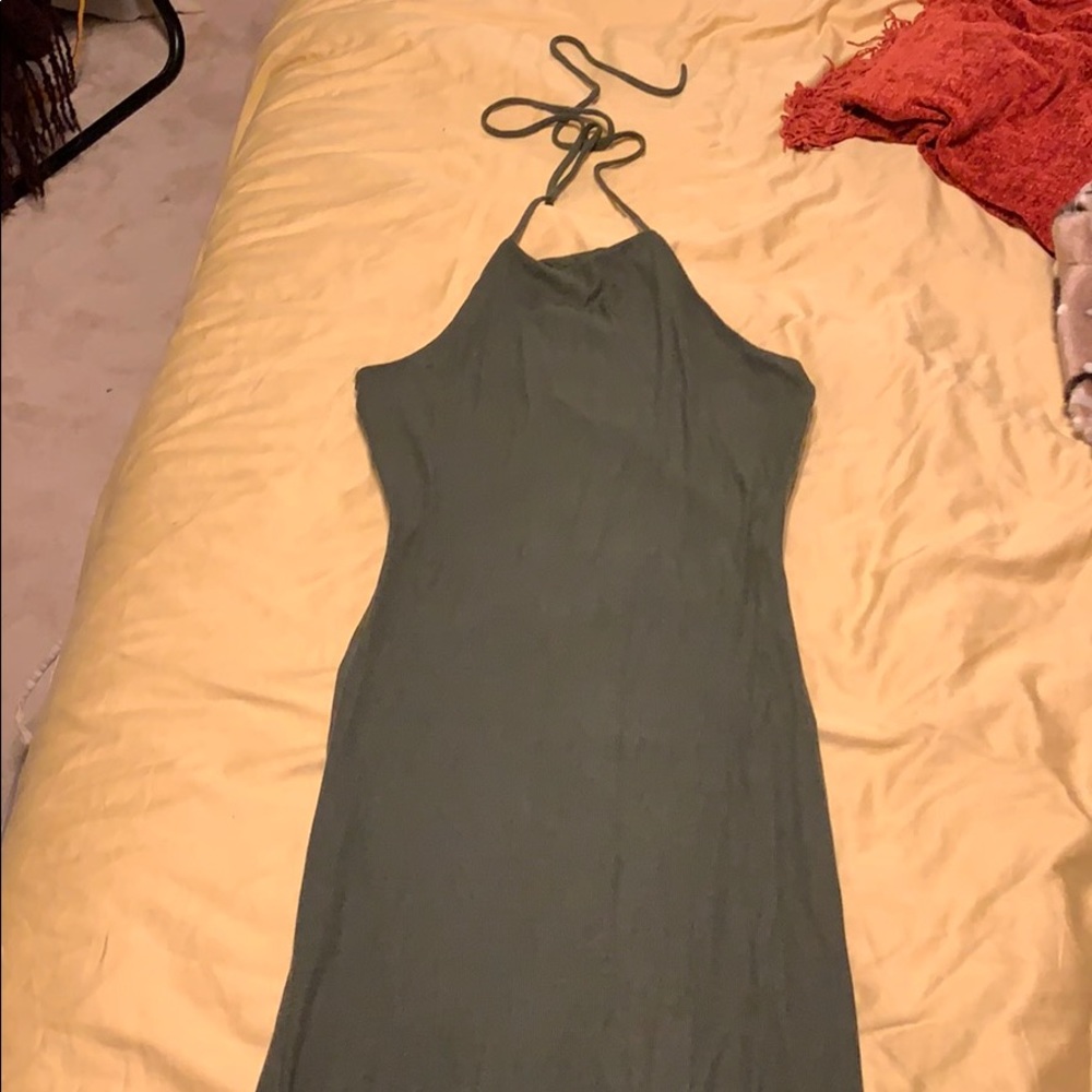 Bodycon maxi dress with back cutout